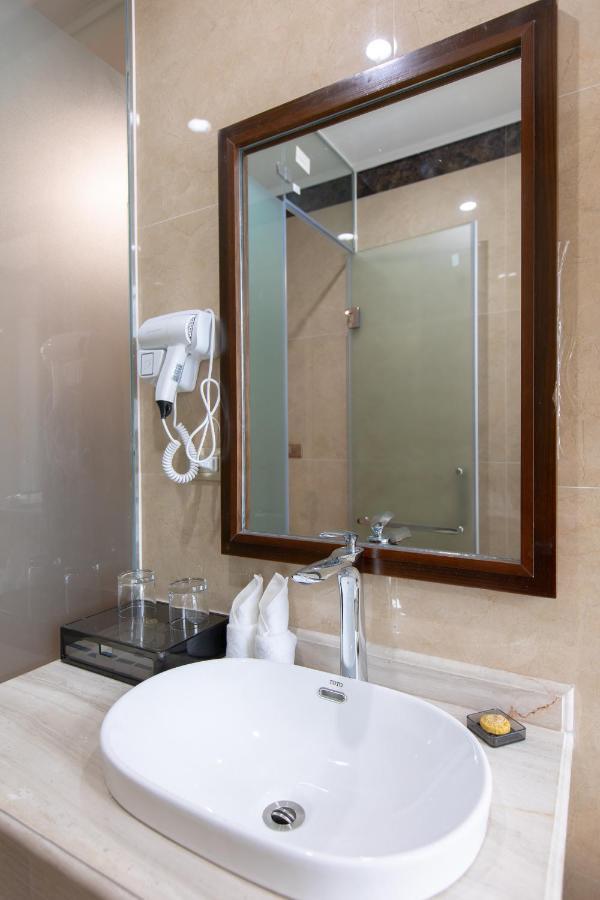 Sala Hotel Mong Cai Екстер'єр фото
